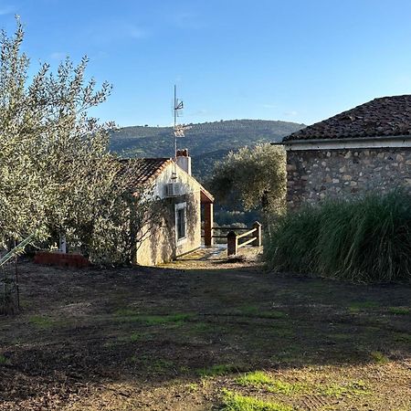 Fuentes de León Casas Rurales Los Llanos מראה חיצוני תמונה