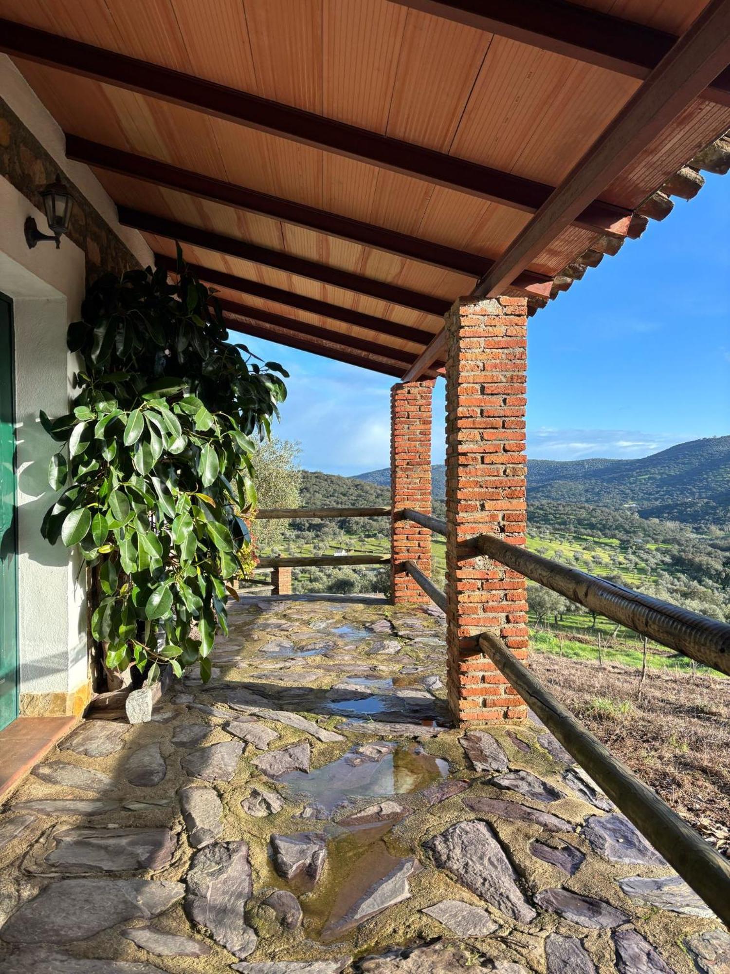 Fuentes de León Casas Rurales Los Llanos מראה חיצוני תמונה