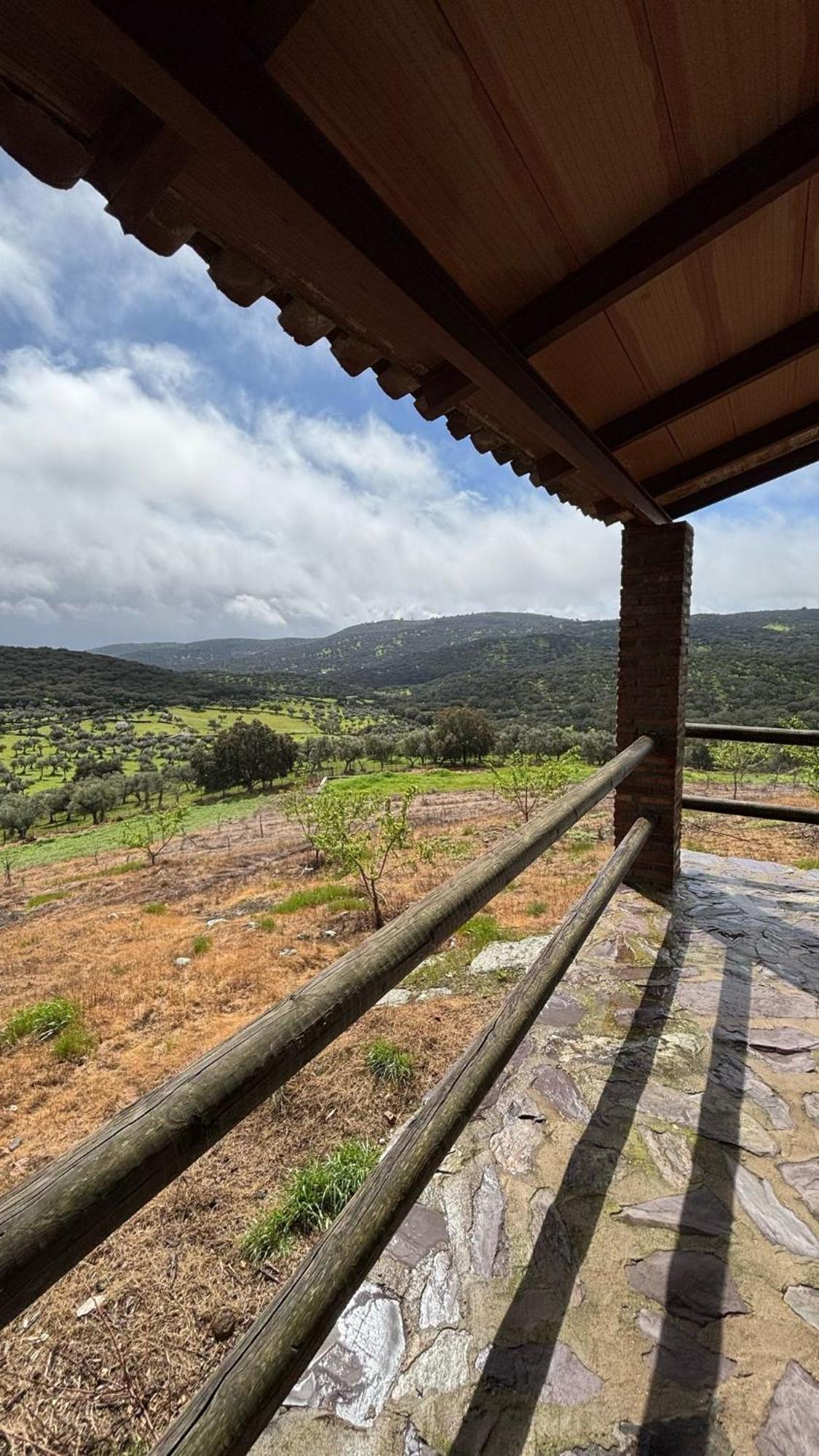 Fuentes de León Casas Rurales Los Llanos מראה חיצוני תמונה